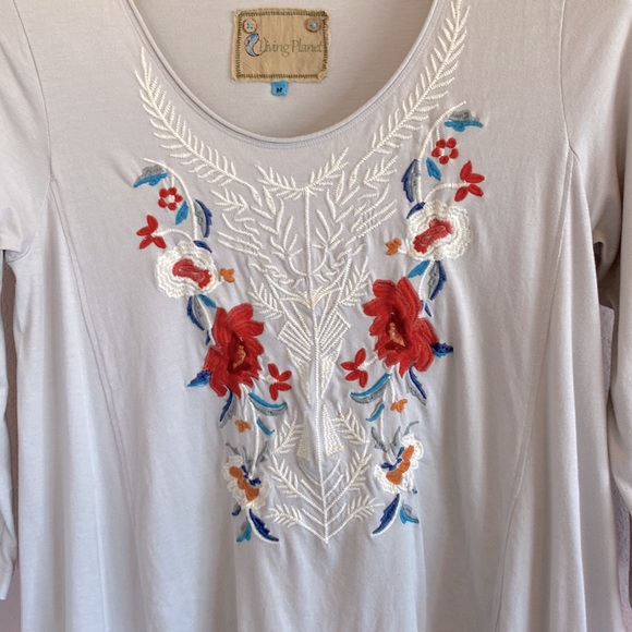 Living Planet embroidered tunic top size M - Picture 4 of 7